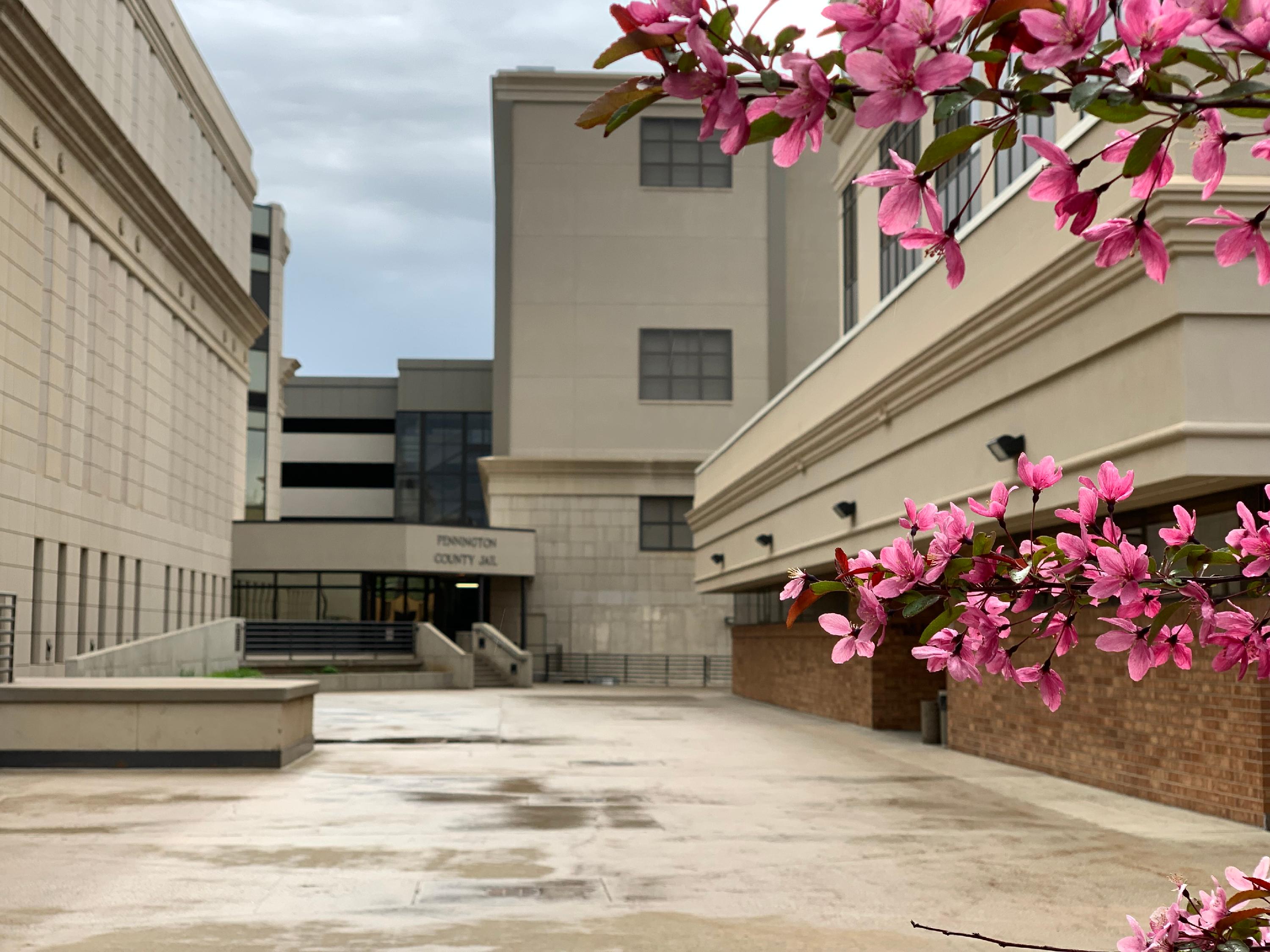 Exterior Courthouse Walkway to Jail 11